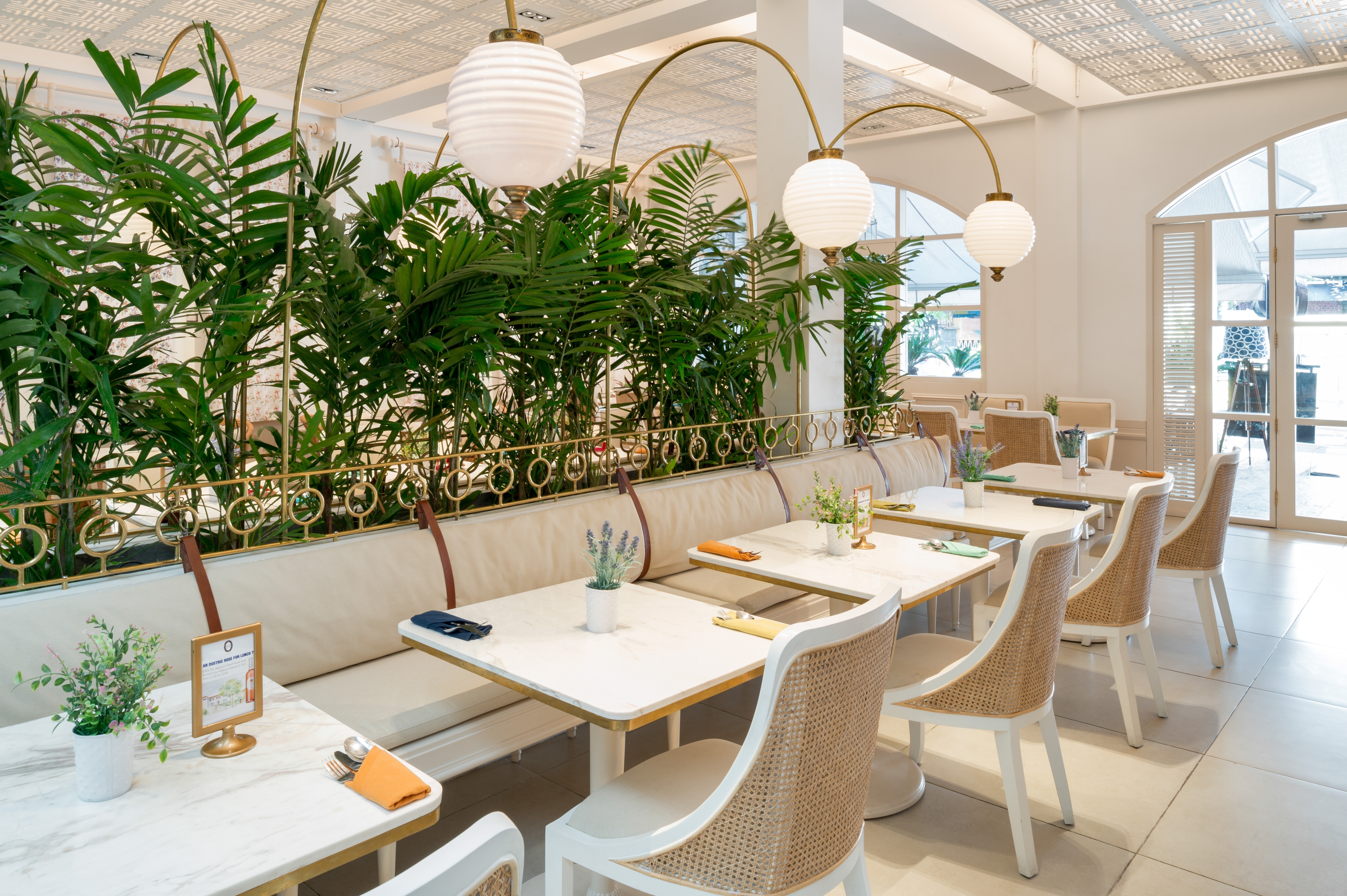 Conseils et produits pour éclairer un restaurant